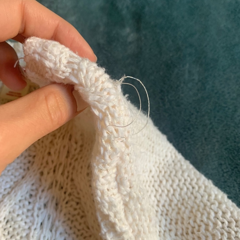 Mossimo Sweater - Picture 5 of 5